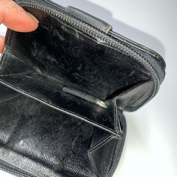 💥AUTHENTIC💥 Prada Saffiano Leather Compact Wallet Black - Picture 6 of 10